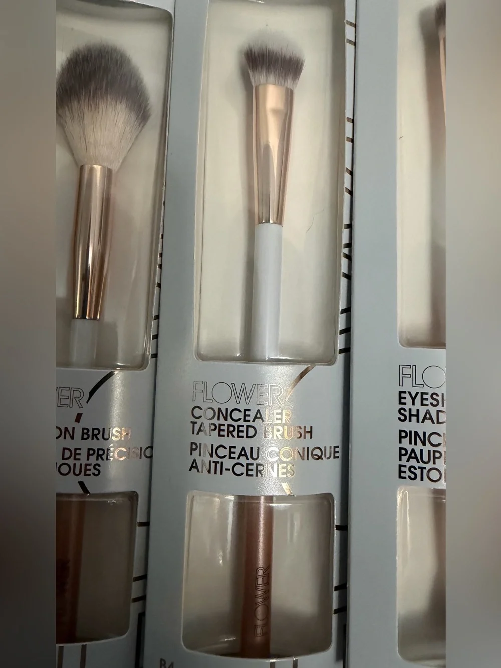 Flower 4 piece Makeup Brush Set-Foundation, Blush, Concealer, Dual Eyeshadow